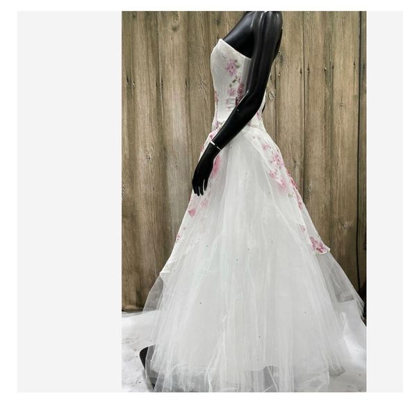 Mori Lee Strapless Asymmetrical Floral Gown Size 3/4 - Picture 3 of 8